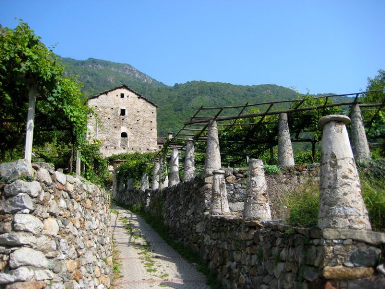 Via Francigena da Pont-Saint-Martin a Santhià