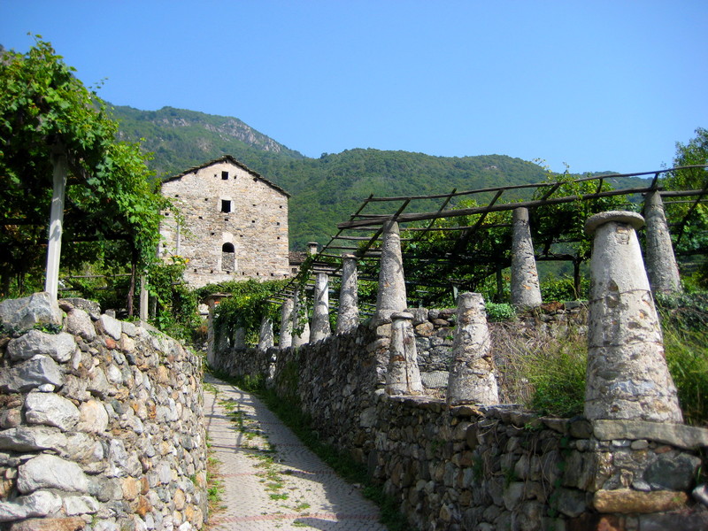 Via Francigena da Pont-Saint-Martin a Santhià