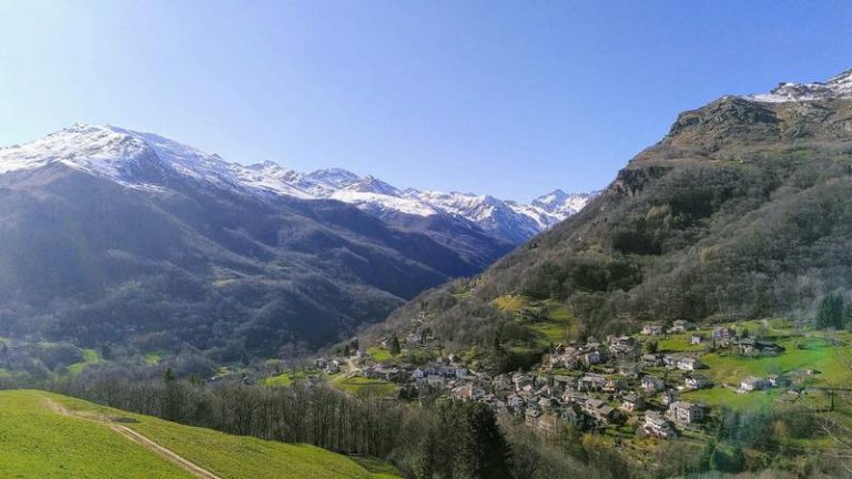 Muflone Vi racconto il Canavese a piedi, valle per valle