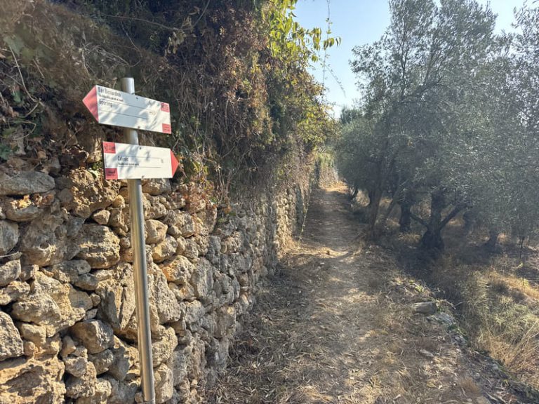 Camporotondo, da Finale Ligure al cerchio di pietra